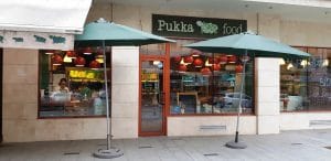 Bistroul Pukka Tukka si Pukka Food, magazinul de legume si fructe organice