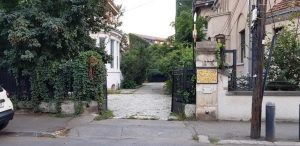 Dumbrava Rosie cu ceainaria cafenea boema Serendipity in Bucuresti