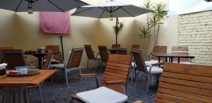 El Grande Comandante, club si terasa in Calea Calarasilor