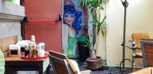 El Grande Comandante, club si terasa in Calea Calarasilor