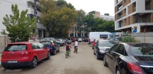 Grozavesti, cu restaurantele Pui de Urs, Shorley, Yesterday si Potcoava