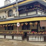 Grozavesti, cu restaurantele Pui de Urs, Shorley, Yesterday si Potcoava