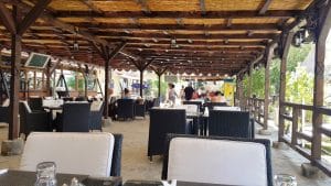 La Plage Club si Buddha Bar, terasa in club cu piscina in Otopeni