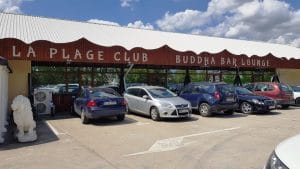 La Plage Club si Buddha Bar, terasa in club cu piscina in Otopeni