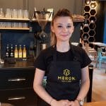 Meron, cafeneaua din Bucuresti cu chelnerite adorabile