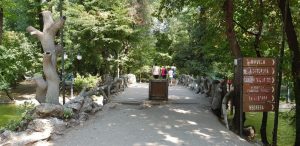 Parcul Cismigiu din Bucuresti, cu restaurantul Monte Carlo