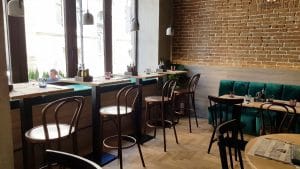 Vibes 19, restaurant cu bucatarie urbana moderna in Centrul Vechi