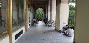 Artichoke Coffee Shop, cafenea boema pe Calea Victoriei la Biserica Kretzulescu