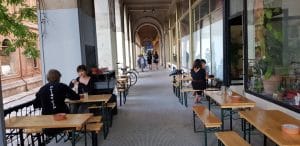 Artichoke Coffee Shop, cafenea boema pe Calea Victoriei la Biserica Kretzulescu