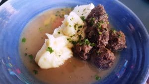 Casa M60, bistrou boem cu bucatarie urbana in Domnita Ruxandra