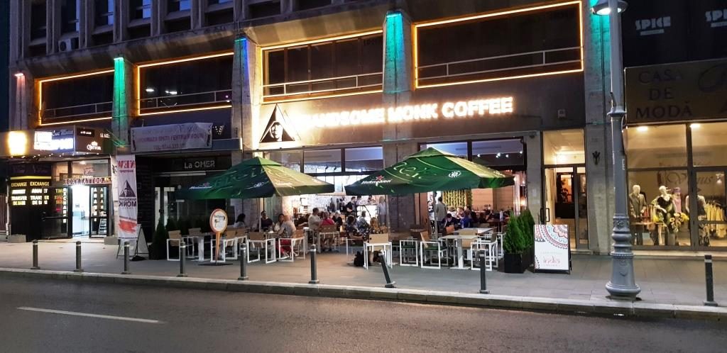 Handsome Monk Coffee, cafenea pe Calea Victoriei in Centrul Vechi