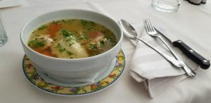 Select, restaurant si club de bugetari in Aleea Alexandru