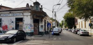 Strada Icoanei cu restaurantul Capriccio si Biserica Icoanei