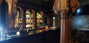 The Temple Social Pub, restaurant cu terasa rooftop in Bv Marasesti