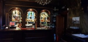 The Temple Social Pub, restaurant cu terasa rooftop in Bv Marasesti