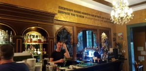 The Temple Social Pub, restaurant cu terasa rooftop in Bv Marasesti