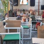 The Temple Social Pub, restaurant cu terasa rooftop in Bv Marasesti