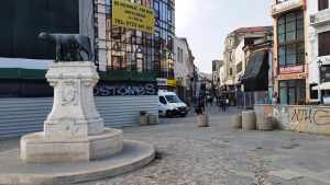 Centrul Vechi la Biserica Sfantul Gheorghe si Hanu lui Manuc, cu Lacrimi si Sfinti