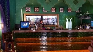 Mandaloun, restaurant libanez si international in Nicolae Caranfil