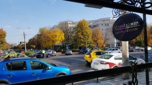 Mandaloun, restaurant libanez si international in Nicolae Caranfil