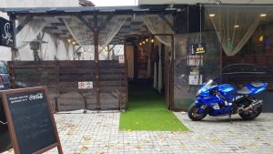 Sky Bistro, mic restaurant in care se fumeaza in zona Mihai Bravu