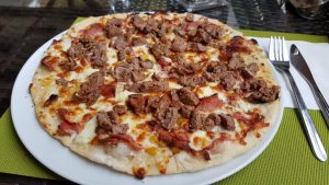 Sky Bistro, mic restaurant in care se fumeaza in zona Mihai Bravu