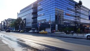 Strada Nicolae Caranfil, cu restaurantul libanez Mandaloun