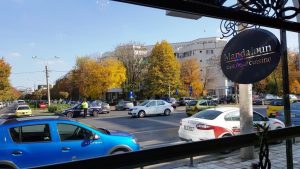 Strada Nicolae Caranfil, cu restaurantul libanez Mandaloun