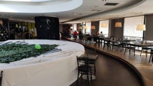 The Library, bistroul cu autoservire al magazinului Mobexpert din Pipera