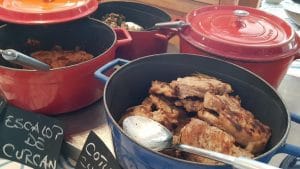 The Library, bistroul cu autoservire al magazinului Mobexpert din Pipera