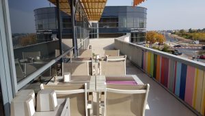 The Library, bistroul cu autoservire al magazinului Mobexpert din Pipera