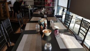 The Library, bistroul cu autoservire al magazinului Mobexpert din Pipera