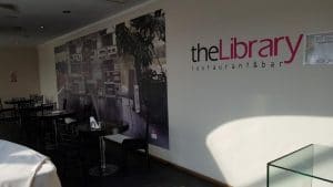 The Library, bistroul cu autoservire al magazinului Mobexpert din Pipera