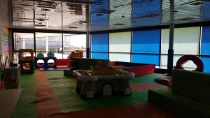 The Library, bistroul cu autoservire al magazinului Mobexpert din Pipera