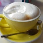Unicorn, cafeneaua cu copii cu mamici in brate de la Piata Floreasca