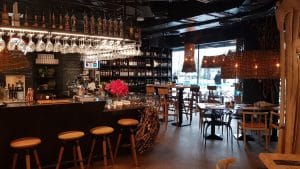 GastroLab, bucatarie ungureasca moderna in complexul Aviatorilor 8