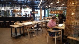 GastroLab, bucatarie ungureasca moderna in complexul Aviatorilor 8