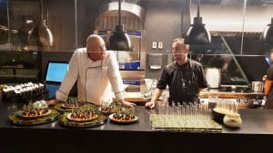 GastroLab, restaurant la Piata Victoriei din Bucuresti, la parterul caldirii de birouri Aviatorilor 8
