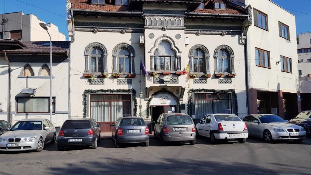 Icoanei si Domnita Ruxandra, cu Casa M60 si Zahanaua Zexe