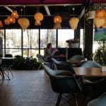 Aici, restaurant pe malul Dambovitei pe Splai langa Biblioteca Nationala