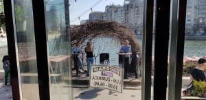 Aici, restaurant pe malul Dambovitei pe Splai langa Biblioteca Nationala