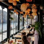 Aici, restaurant pe malul Dambovitei pe Splai langa Biblioteca Nationala