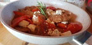 Aici, restaurant pe malul Dambovitei pe Splai langa Biblioteca Nationala