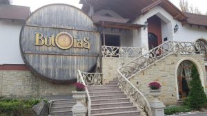 Butoias, restaurant traditional moldovenesc la Chisinau