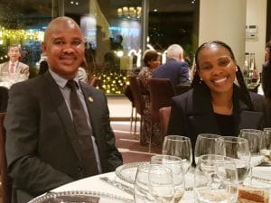 Jabu Mbalula, Ambasadorul Africii de Sud si incantatoarea lui sotie