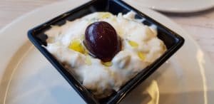 YASOU, restaurant cu bucatarie greceasca in foodcourt Piata Floreasca