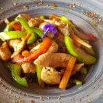 Pranz cu o fata frumoasa la JO Lounge Bistro pe malul Dambovitei