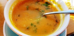 Crocant, mic bistrou si patiserie la Piata Romana din Bucuresti