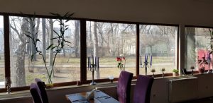 Meadows, restaurant multicuisine in Parcul Herastrau intrarea Kiseleff