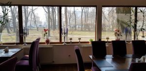 Meadows, restaurant multicuisine in Parcul Herastrau intrarea Kiseleff